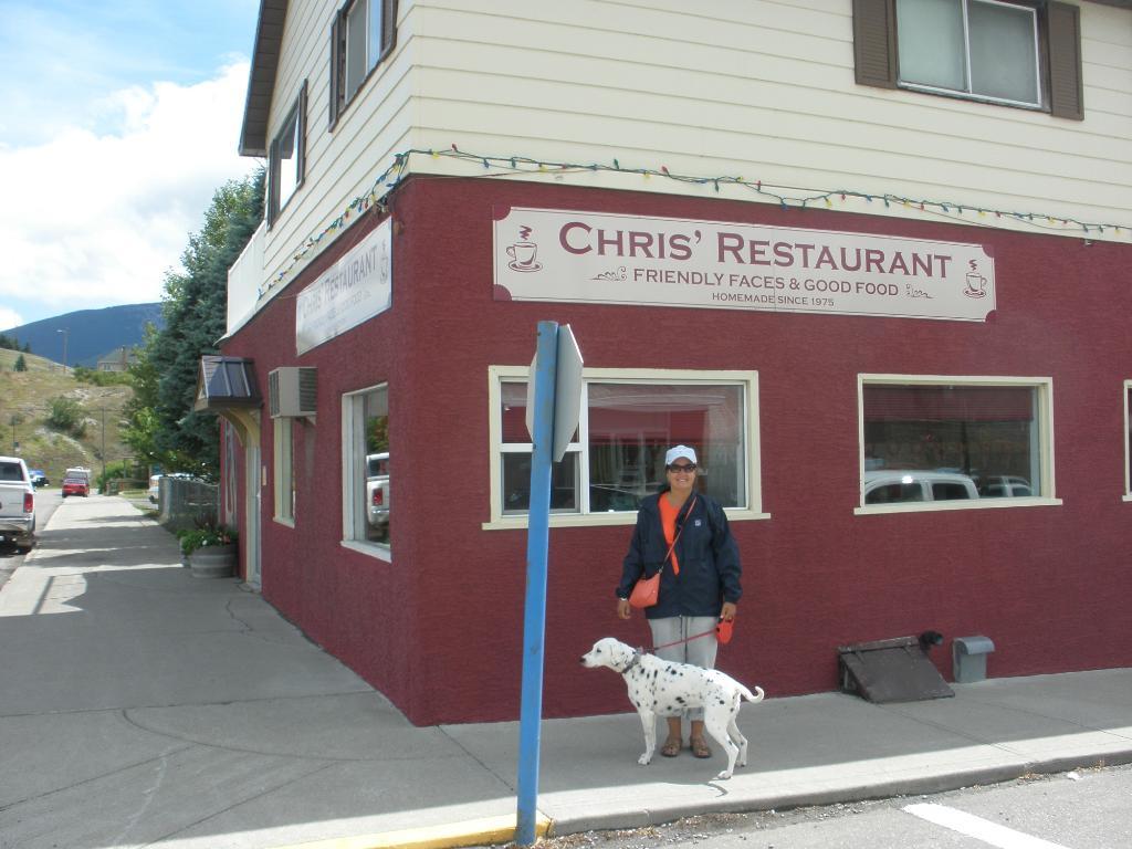 Chris` Restaurant